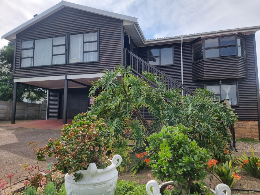 6 Bedroom Property for Sale in Dana Bay Western Cape